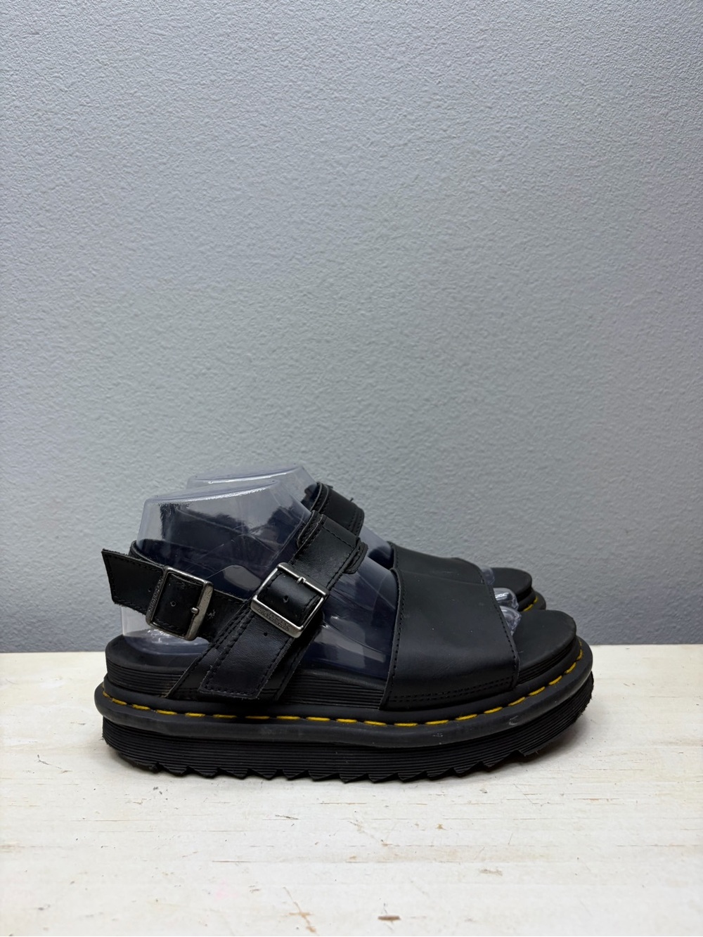 Dr. Martens Black Leather Voss Strap Sandals Size 7 - Picture 3 of 8